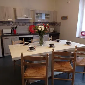 https://l-escale-de-la-besbre.hotels-rhonealpes.com